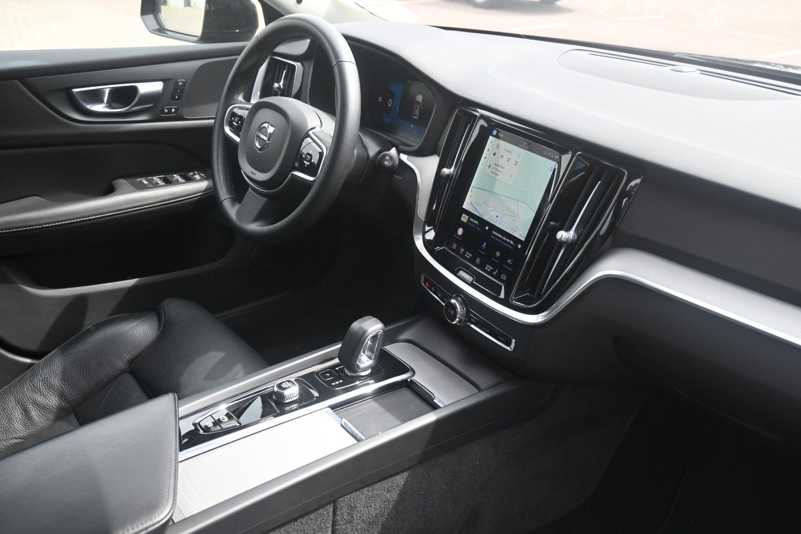 Fahrzeugabbildung Volvo V60Cross Country B4D AWD Plus*FSHZG*ACC*BLIS*AHK