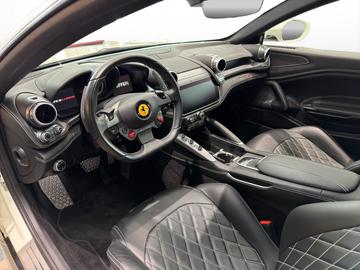 صورة مصغرة 11 لـ 2019 Ferrari GTC4LUSSO