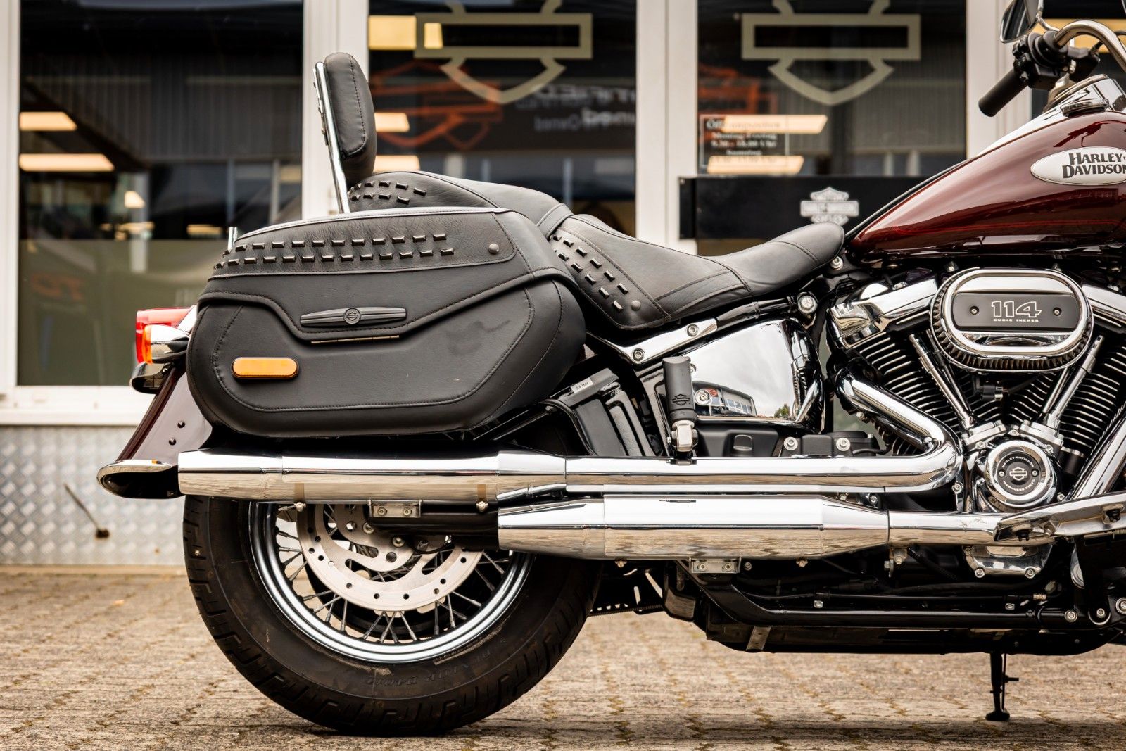 Fahrzeugabbildung Harley-Davidson Softail Heritage FLHCS 114 CUI -NEUWERTIG -