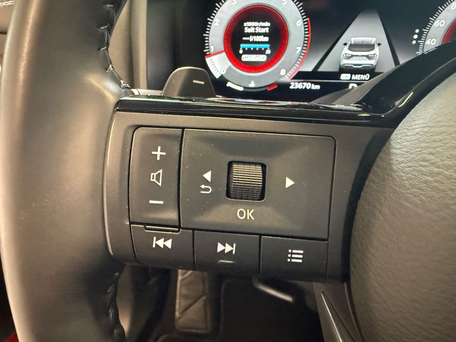 Fahrzeugabbildung Nissan Qashqai N-Connecta 360 ° Kamera Winter-Paket