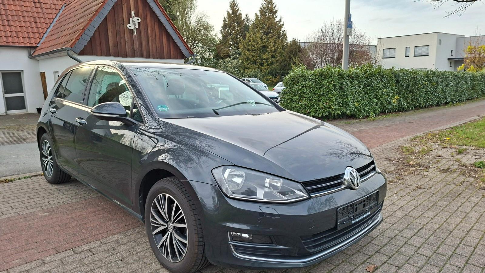 Volkswagen Golf 7 1.2 TSI BMT ALLSTAR - Navi