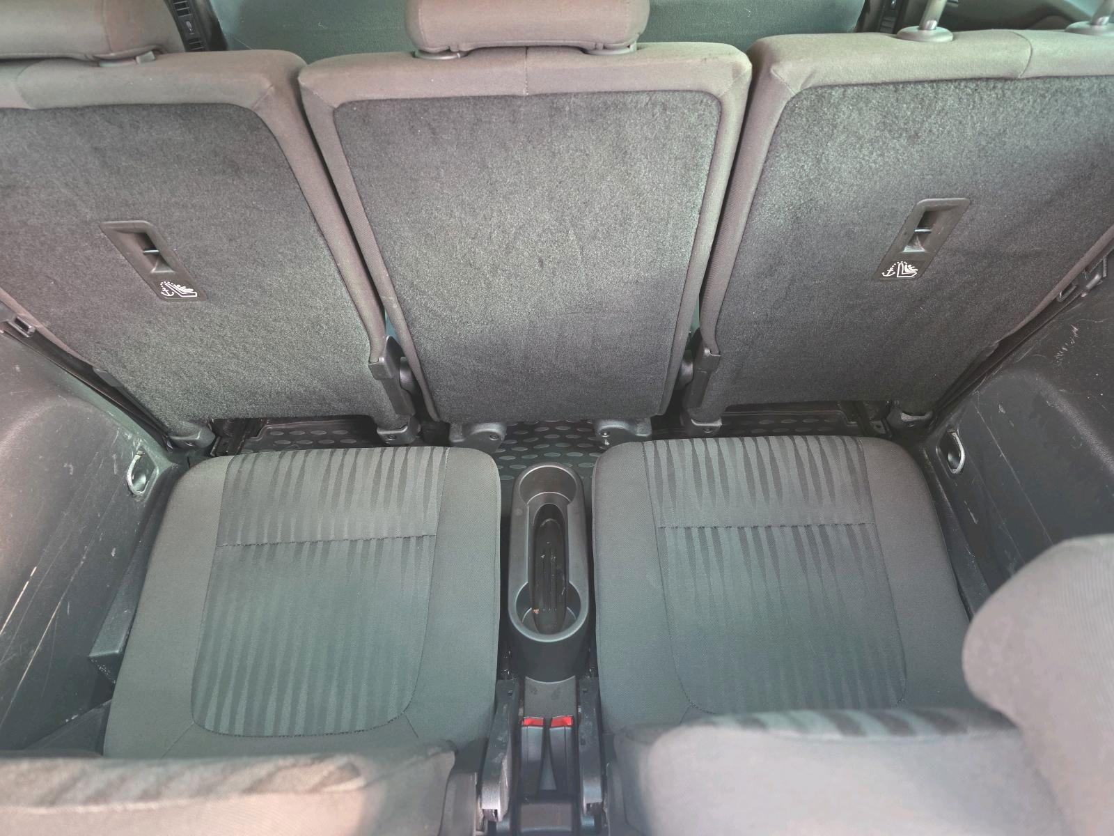 Opel Zafira 2012 — photo 5