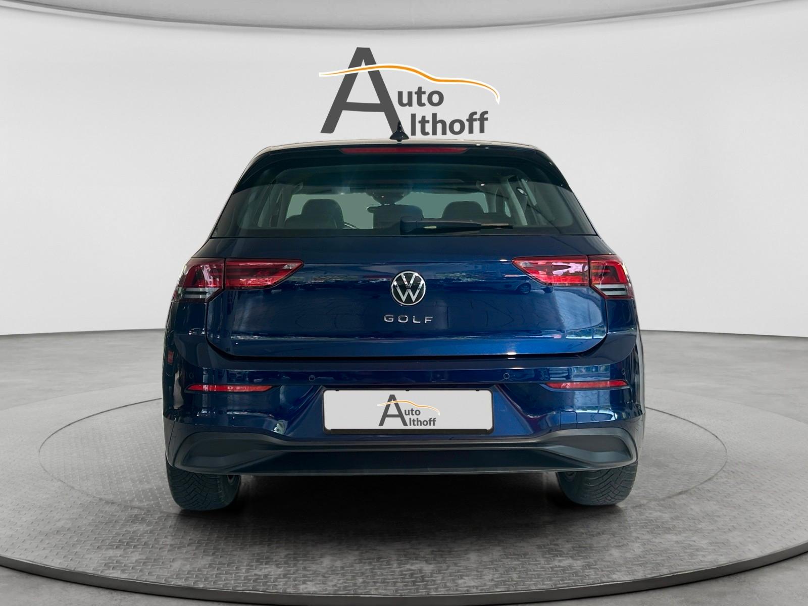 Volkswagen Golf VIII Lim. 1.0 Life SHZ ACC APP LED VIRTUAL, миниатюра 5