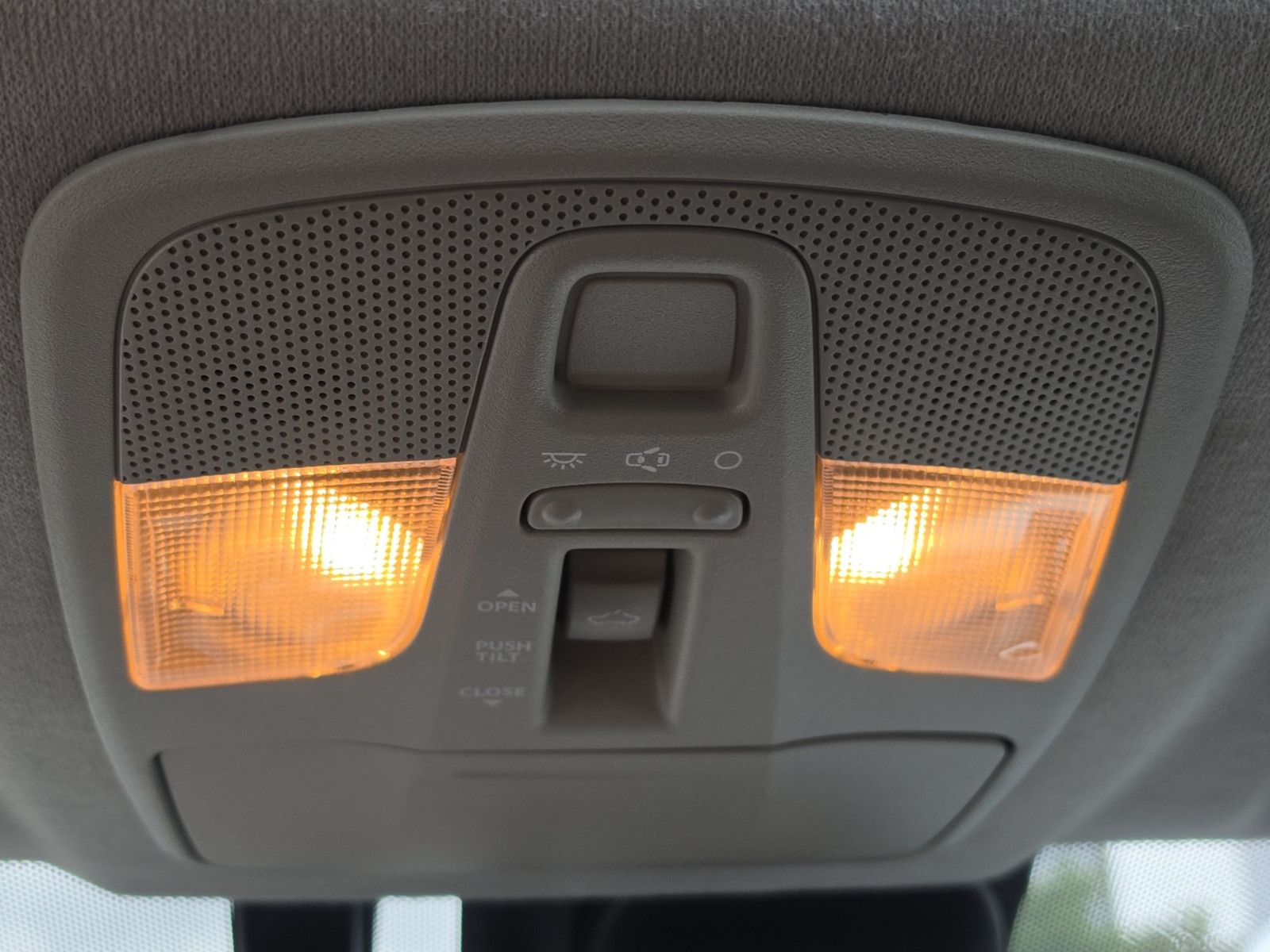 Fahrzeugabbildung Suzuki Vitara 1.4 Comfort+ 4x4 Automatik Panoramadach
