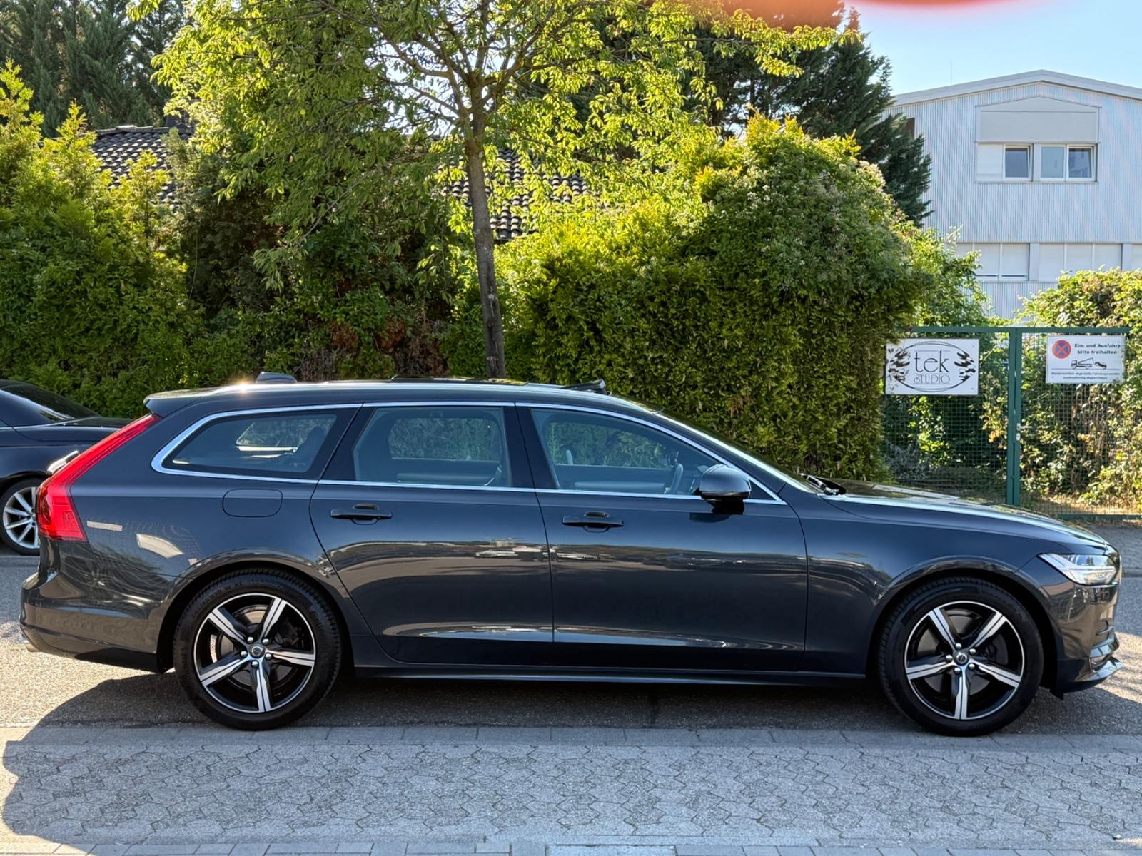 VOLVO V90 235 ch 4X4 BVA - HAYON ÉLECTRIQUE - PACK SPORT - TOIT OUVRANT