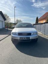 Audi A4 2.0 - - Audi A4 aus 2001: 2.0
