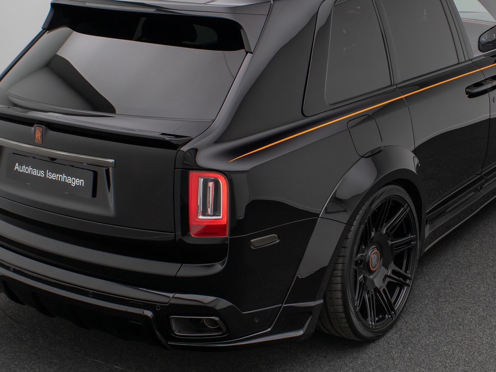Fahrzeugabbildung Rolls-Royce Cullinan Black Badge Night Vision Novitec VOLL