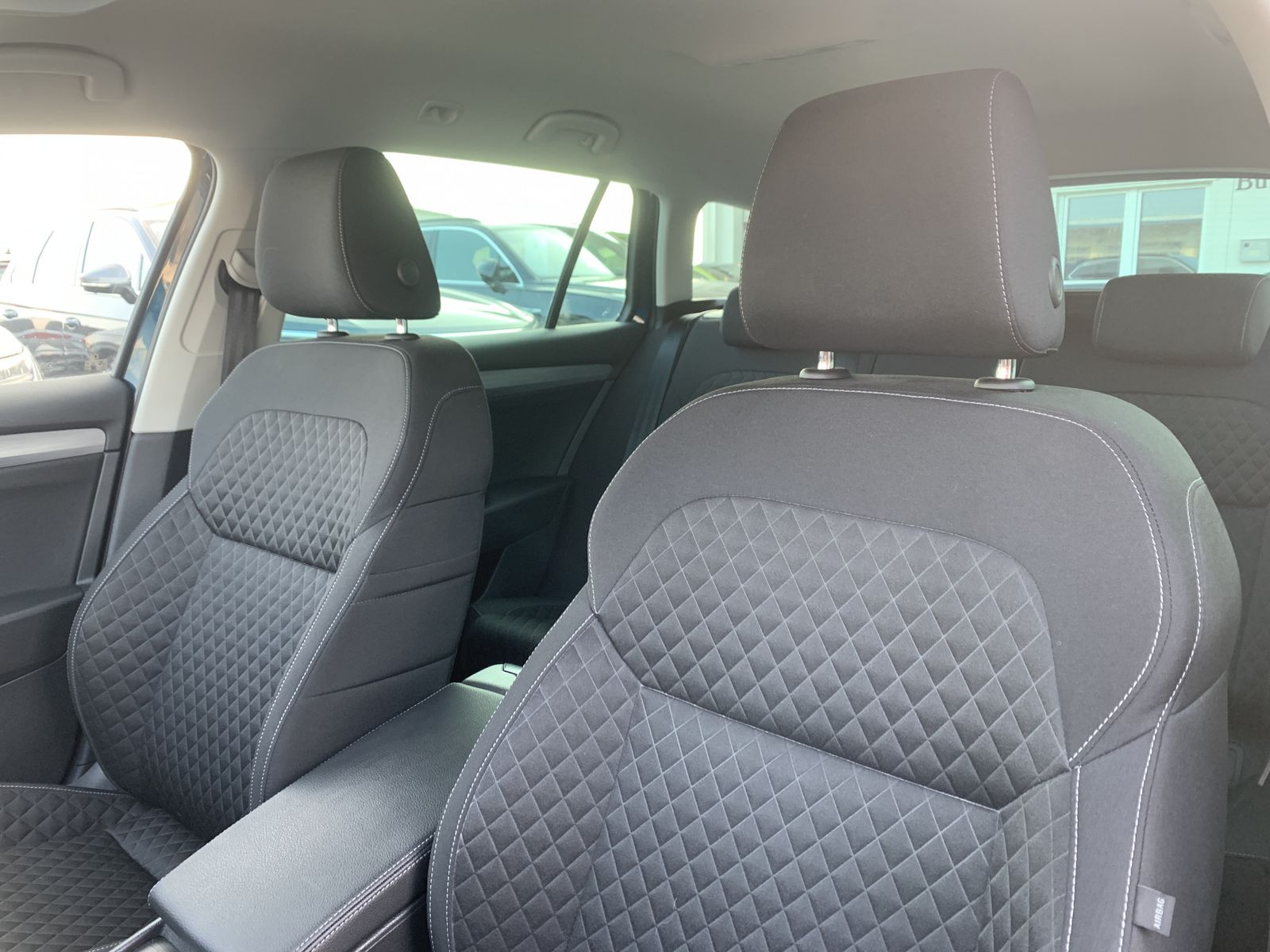 Fahrzeugabbildung SKODA Superb 2.0 TDI*AHK*LED*Cam*CANTON*Digital*ELH*