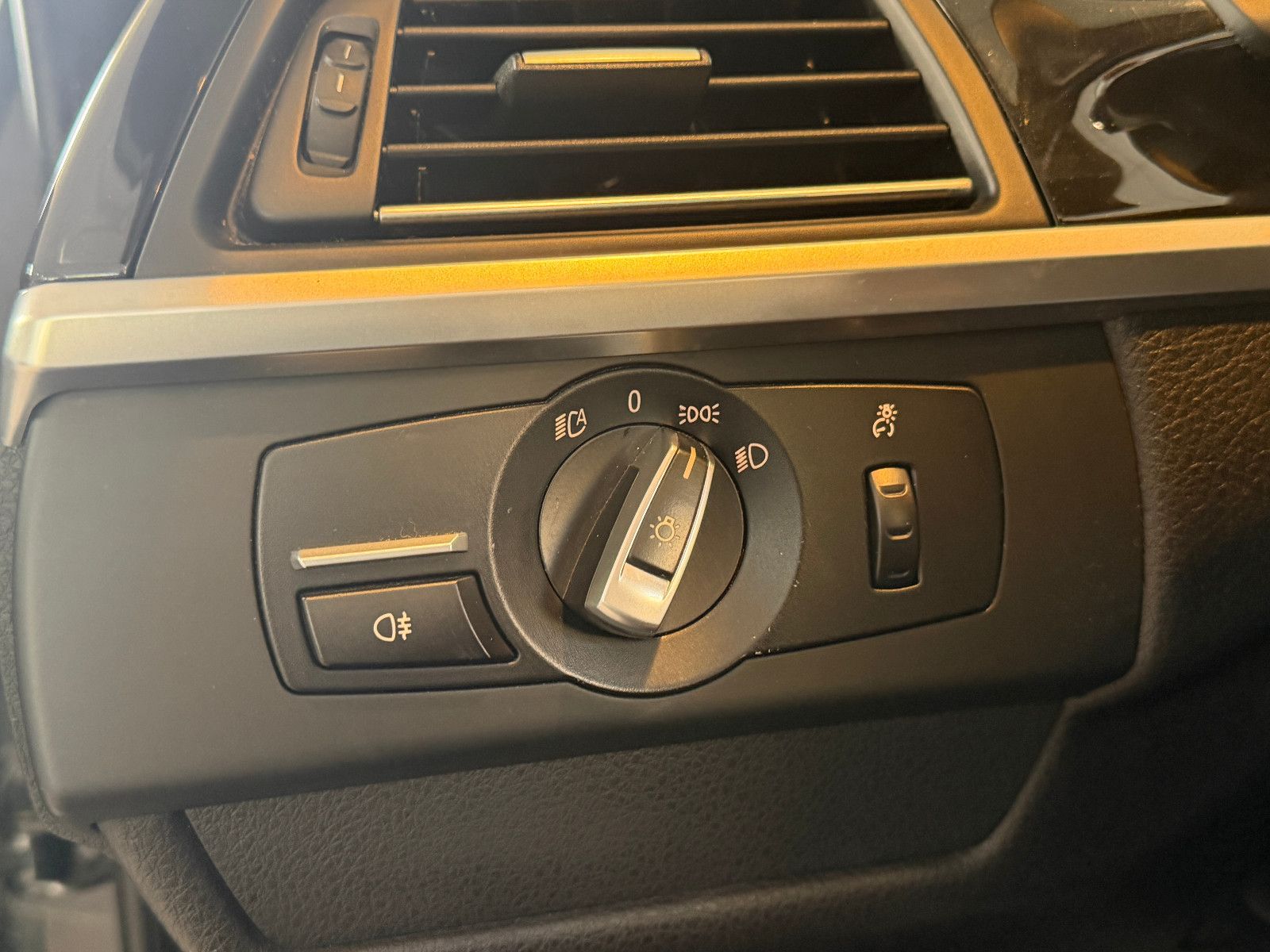 Fahrzeugabbildung BMW 640 Cabrio d xDrive/KAMERA/NAVI/MEMORY/BI-XENON