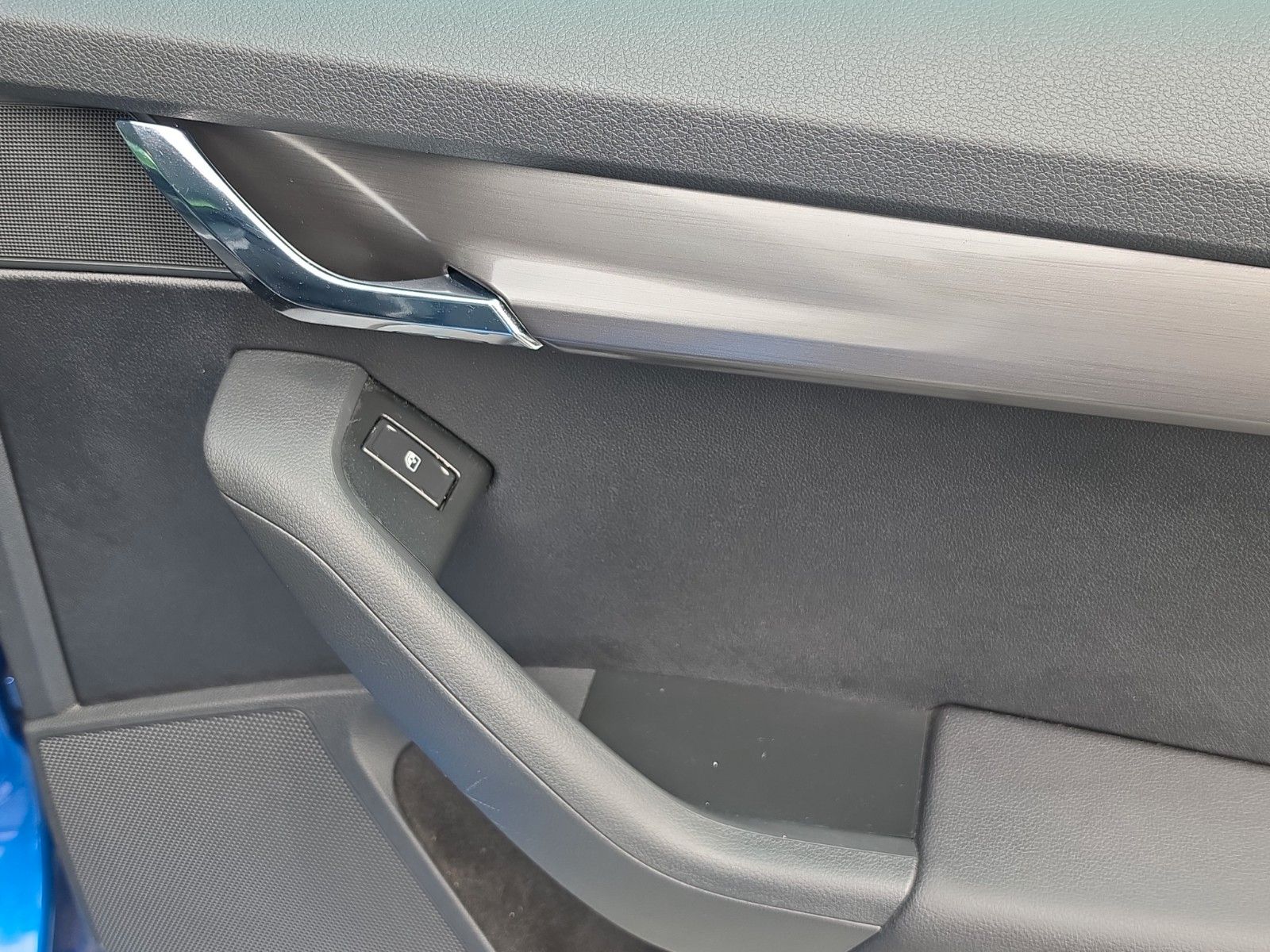 Fahrzeugabbildung SKODA Octavia Combi Ambition Apple CarPlay und Android