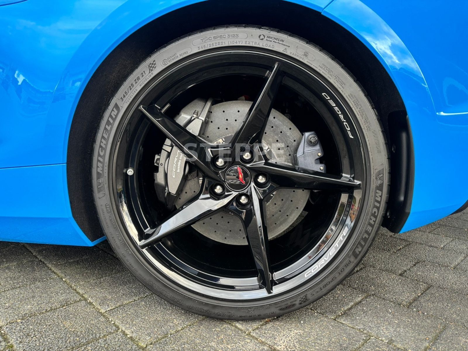 Corvette C8 E-Ray 3LZ Coupe EU-Mod Herst.Garantie