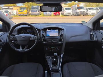 Ford Focus - 8