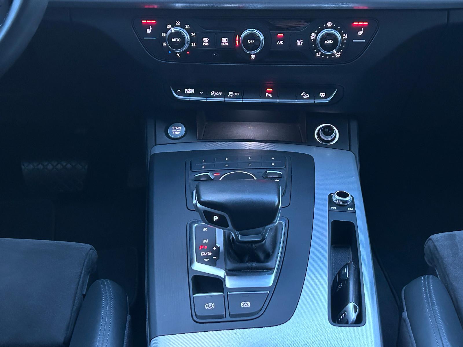 Audi Q5 quattro sport 2,0 Ltr. Aut. Navi Xenon Kamera