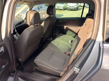 Opel Zafira Tourer - 9