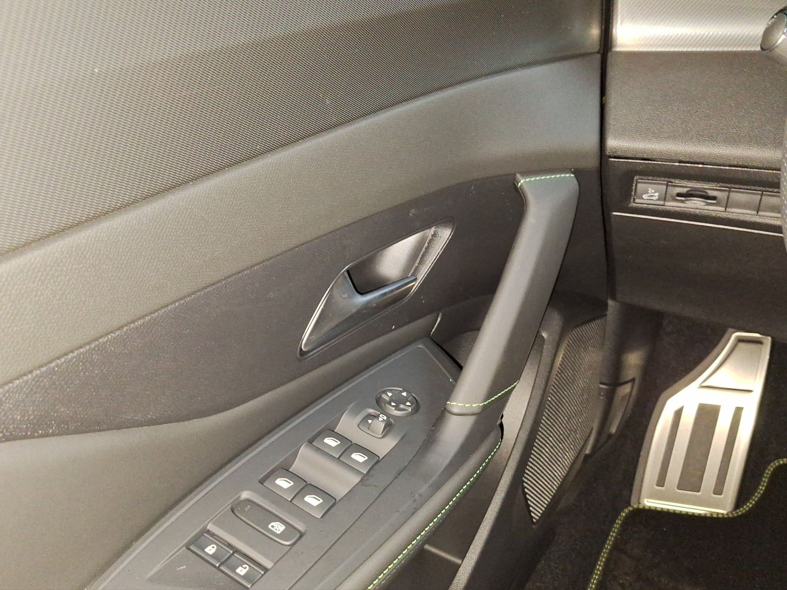 Peugeot 308 - Bild 12