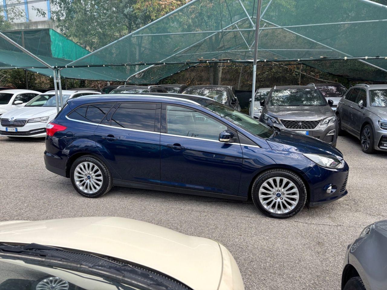 Ford Focus 2012 — photo 5