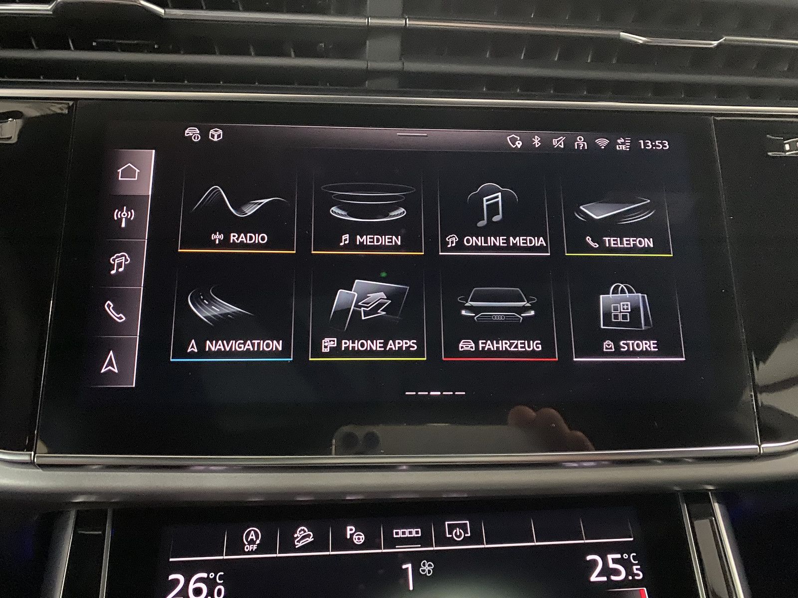 Fahrzeugabbildung Audi Q8 45 Tdi quattro S Line/´23/Pano/ACC/AIR/