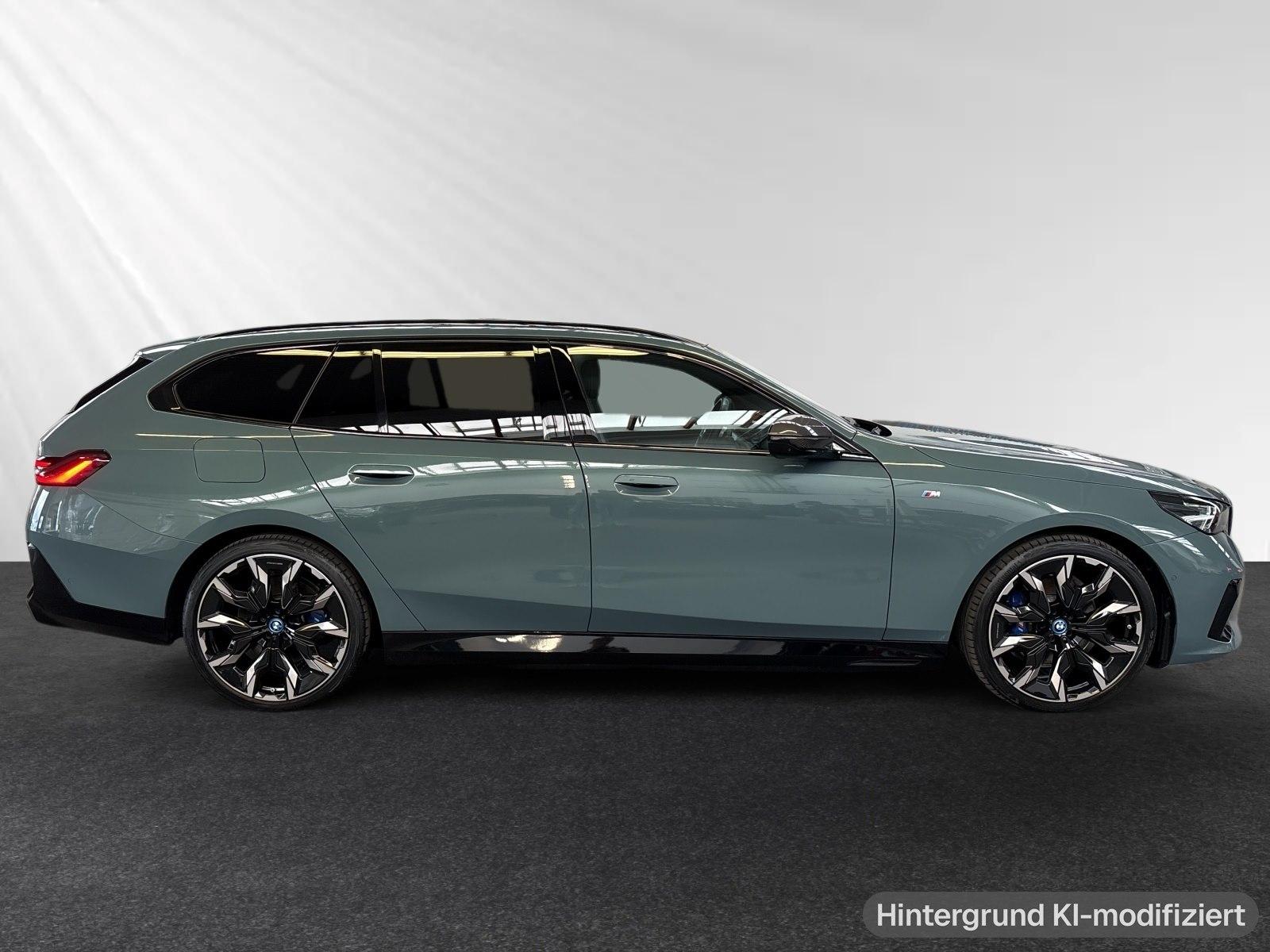 BMW 530e xDrive Touring M Sport Pro|Pano|21"LMR|B&W