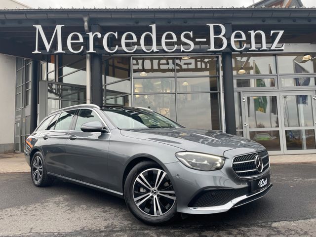 Mercedes-Benz E 220 d T Pano+Ambiente+Distr+360°+Comand+DAB