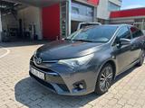 Toyota Avensis 1,8-l-Valvem. Executive Touring Spor... - gebrauchte Toyota Avensis aus dem Jahr 2017