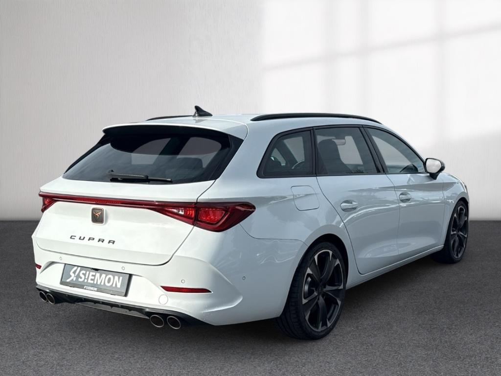 Cupra Leon VZ DCC 4DRIVE ACC LED RKam ParkLenk Nav SHZ