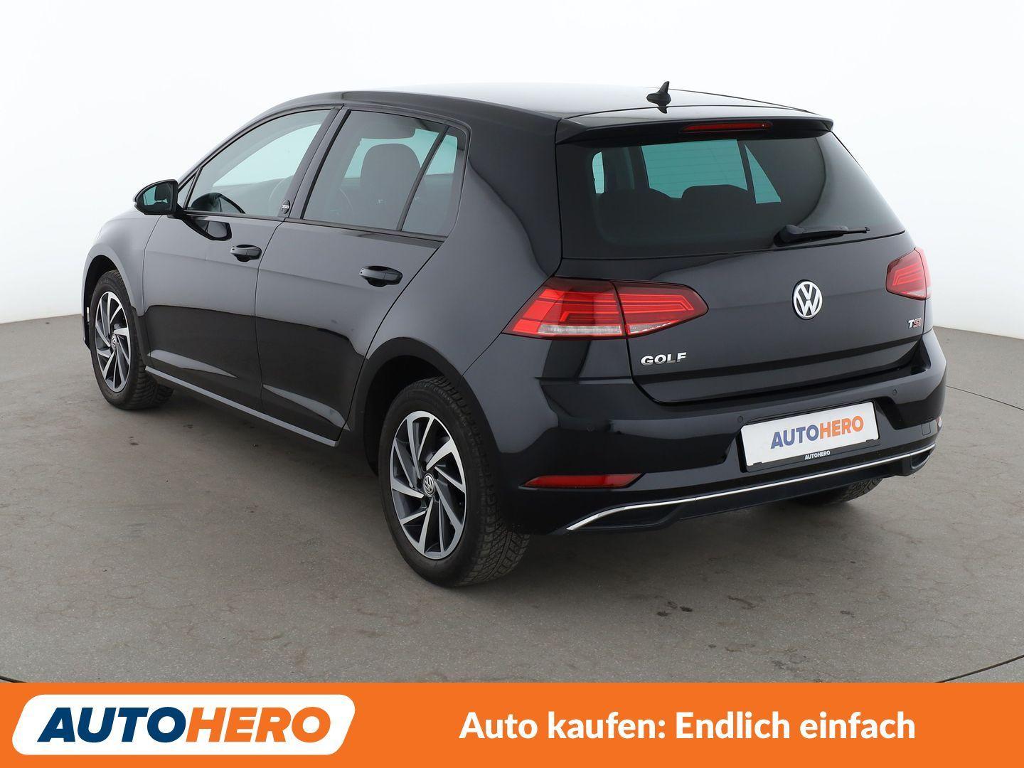 Volkswagen Golf VII 1.5 TSI ACT Sound*ACC*PDC*SHZ*