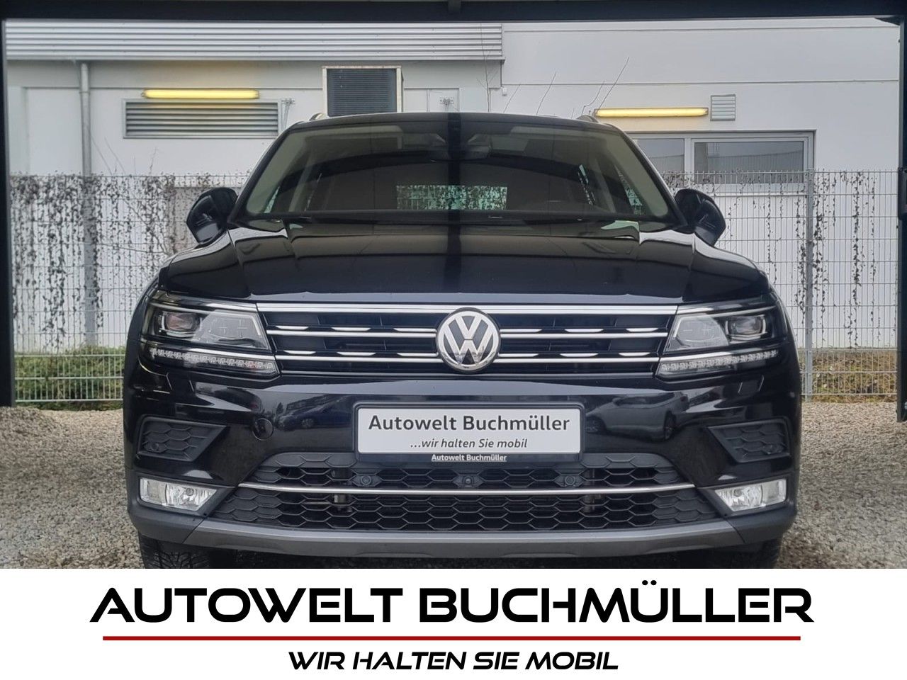 Gebrauchtwagen Volkswagen Tiguan Tiguan 2.0 TSI DSG,4M,PANO,LEDER,DYNAUDIO,LED in Nersingen