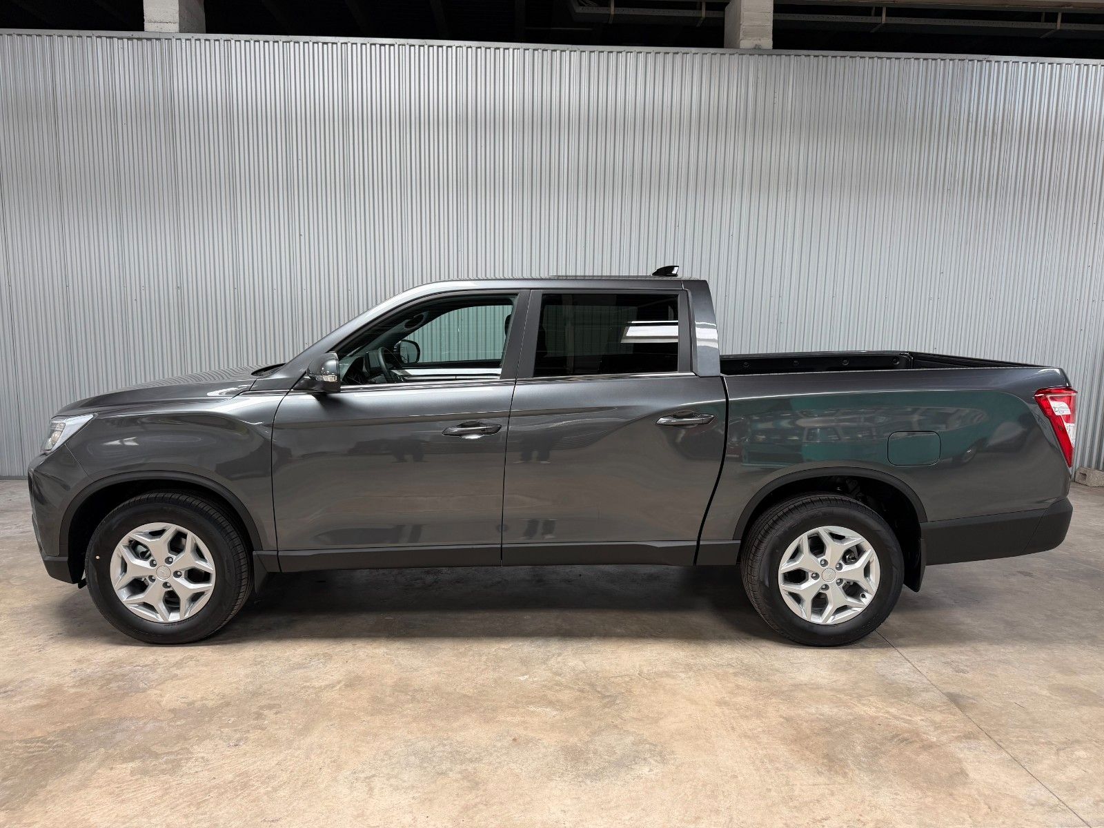 Ssangyong Grand Musso 2.2 D Aut. LEDER *€ 29.000 NETTO*