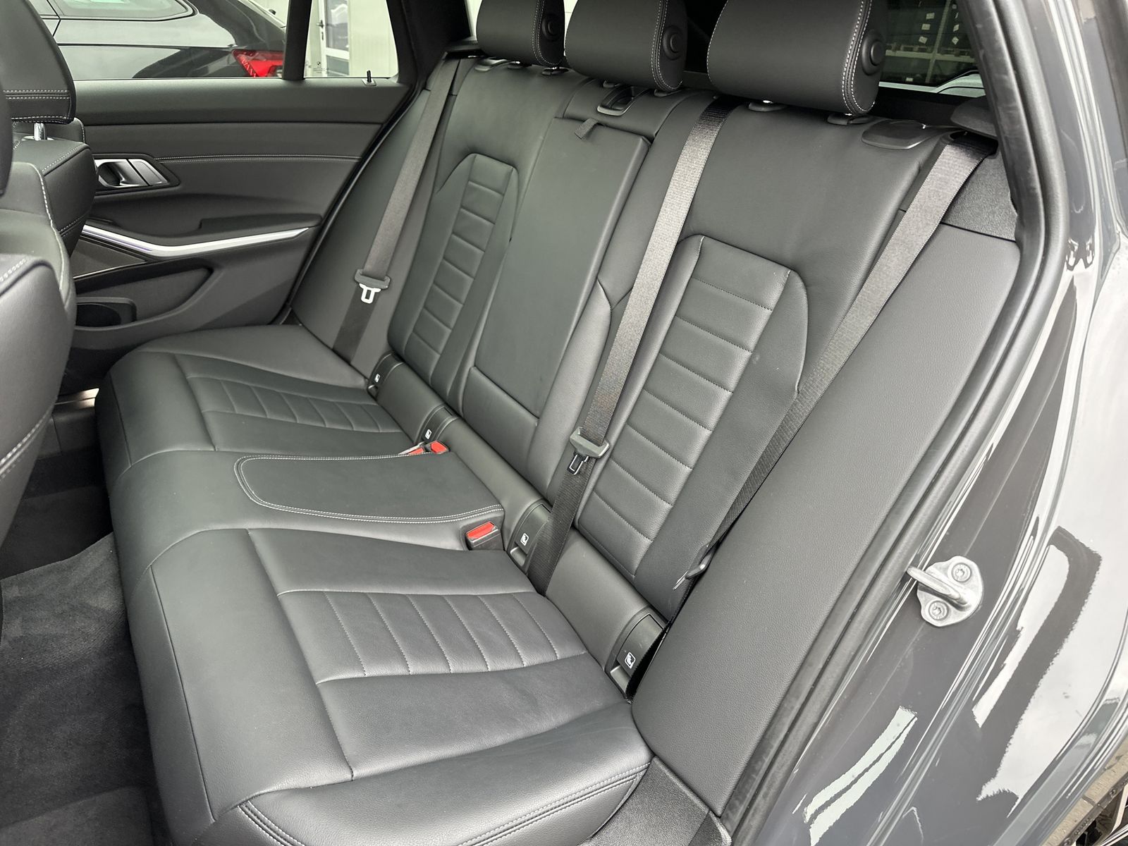 Fahrzeugabbildung BMW M340d Touring xDrive NAV+LASER+PANO+360°+HEAD-UP