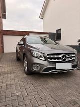 Mercedes-Benz GLA 180 - - Mercedes-Benz GLA 180 von privat
