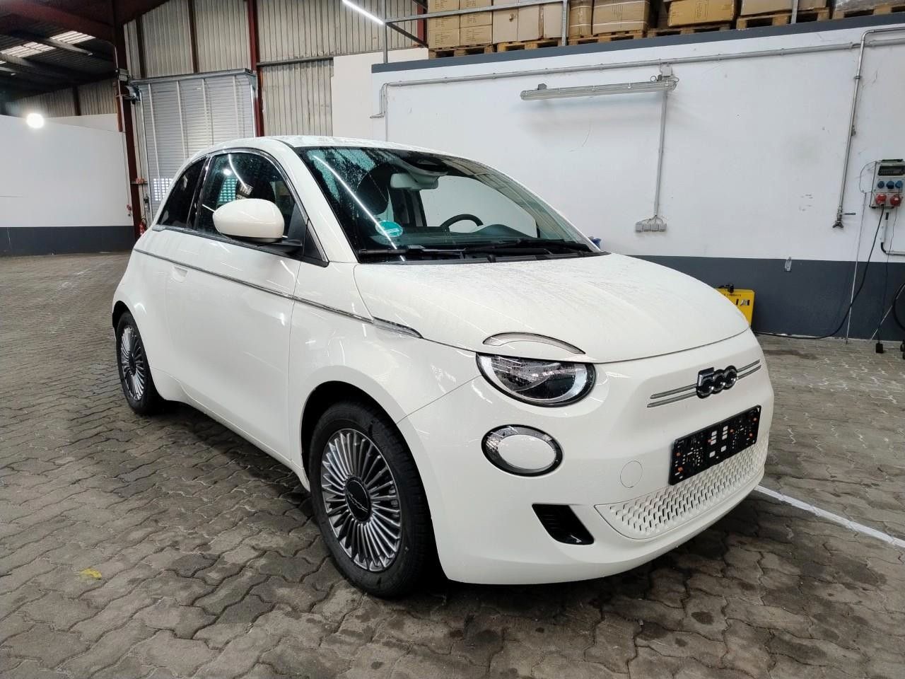 Fiat 500E 42 kWh Elektro *Style-Paket*wie neu!*