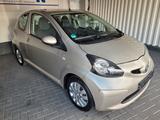 Toyota Aygo"ckIN2U"KLIMA*ALCANTARA*2.BESITZ*SEHR GEPFLE - Toyota Aygo (X) aus 2007