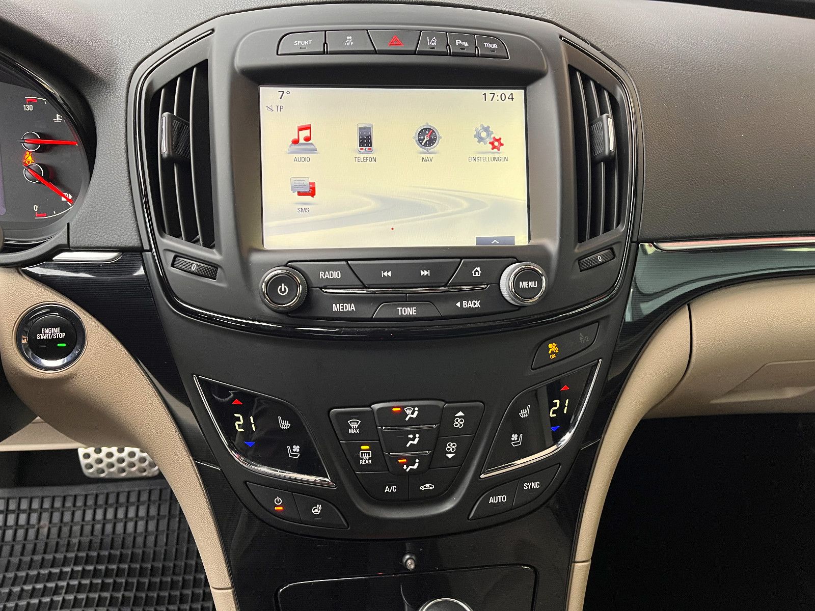 Fahrzeugabbildung Opel Insignia A Sports Tourer Innovation OPC Line 4x4