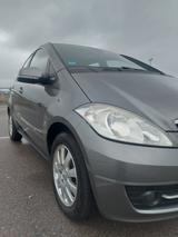 Mercedes-Benz A 160 BlueEFFICIENCY - - Mercedes-Benz A 160 Gebrauchtwagen in Mönchengladbach