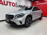Mercedes-Benz MERCEDES-BENZ GLA 220 PREMIUM 4MATIC AUTO - silberne Mercedes-Benz GLA 220