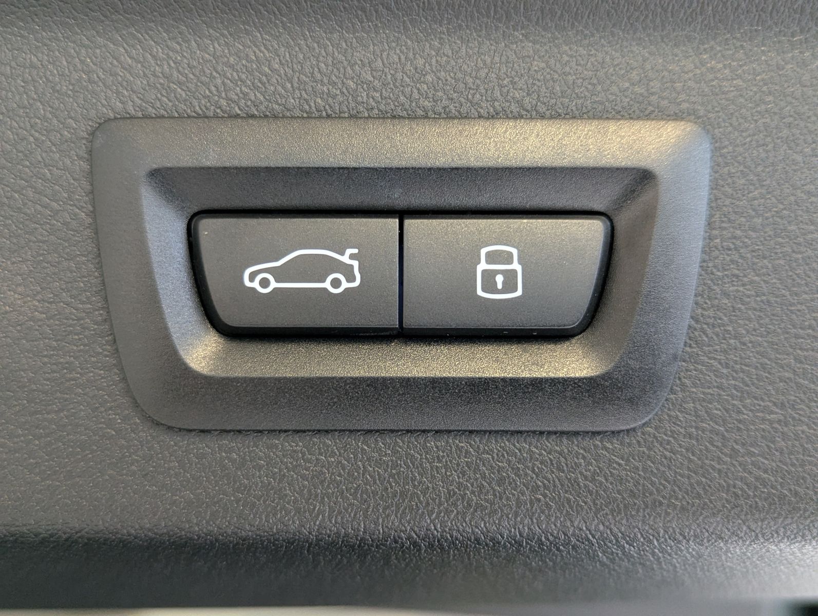 BMW X2 20 i M-Sport Pano Aktivsitze Kamera AHK - Image 19