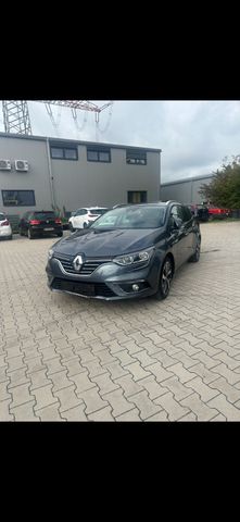 Renault Megane TCe 160 EDC GPF Bose Edition GrdTour ...