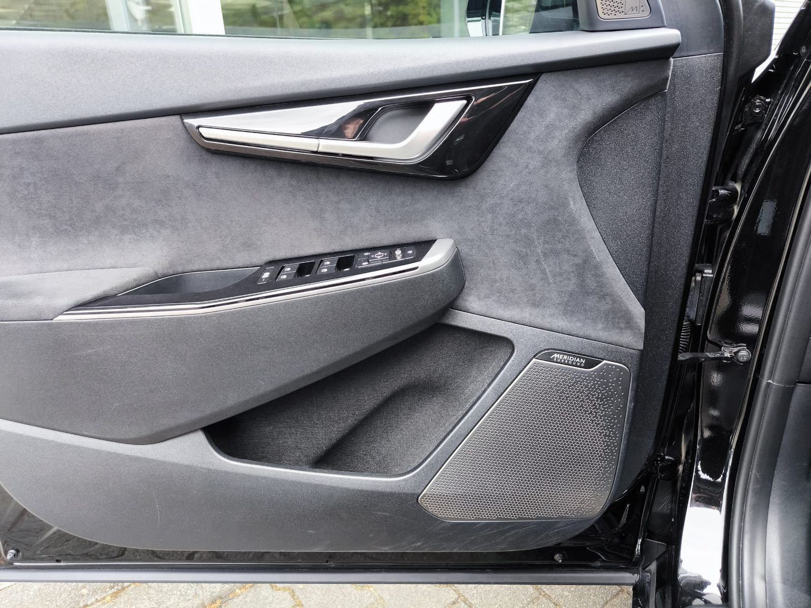 Fahrzeugabbildung Kia EV6 GT 4WD WERKSGAR+NAVI+LED+SHZ+WP+KAM+ACC+DAB+
