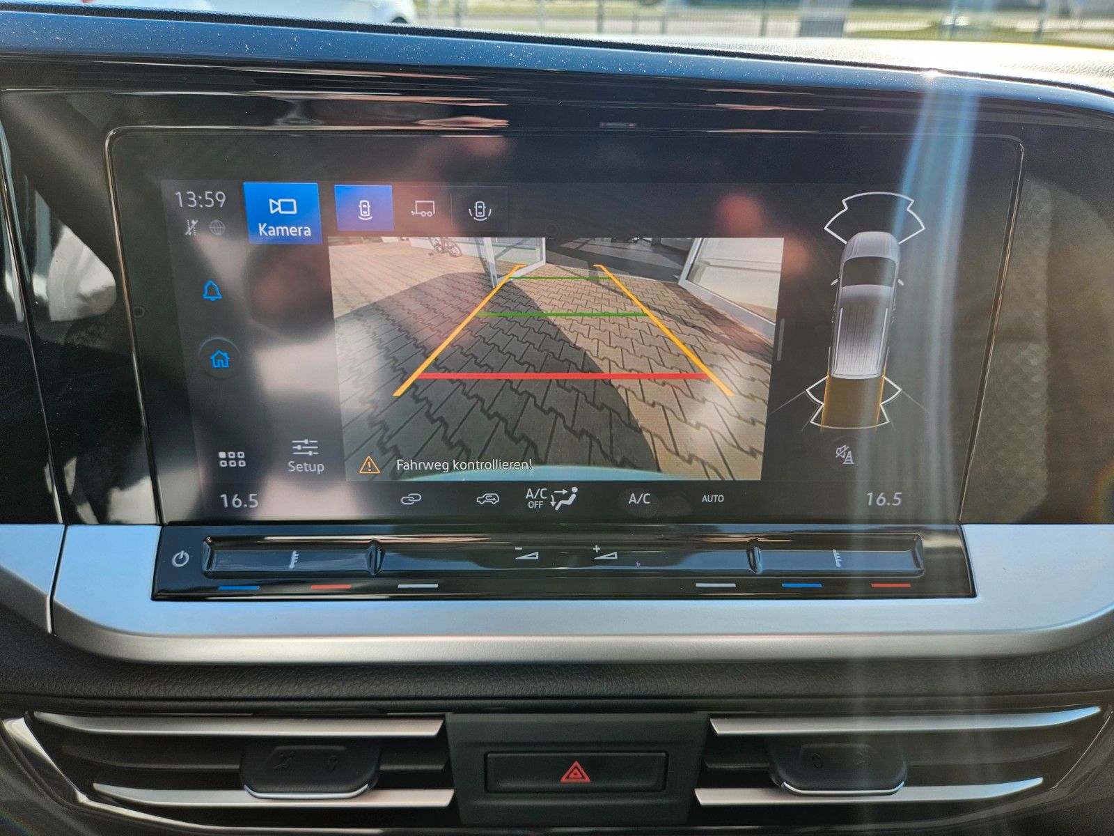 Fahrzeugabbildung Ford Transit Connect Limited L2 Kasten