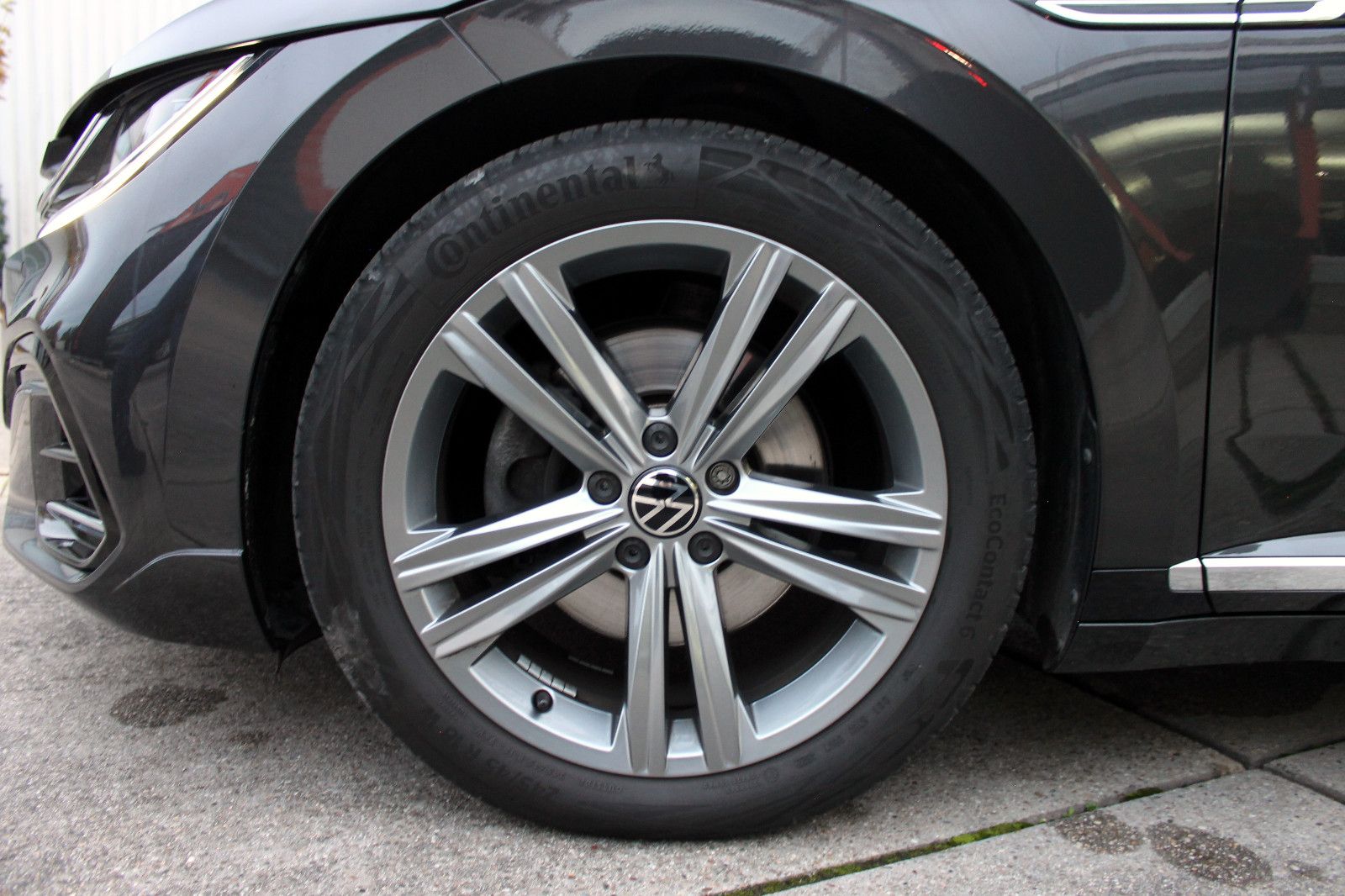 Fahrzeugabbildung Volkswagen Arteon SB 2.0TDI DSG R-Line 4M ACC KAM H&K AHK