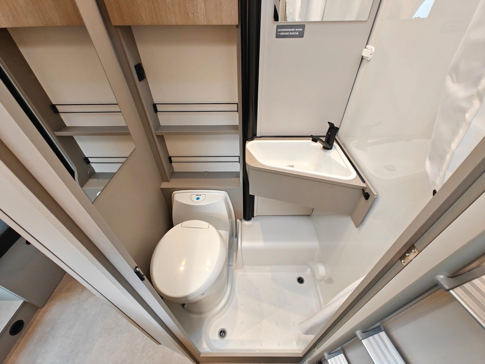 Fahrzeugabbildung LMC Tracer 690 EL - Chassis Design, 140PS, MJ2026! -