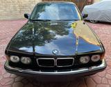 BMW 750iL - BMW 750: 750il