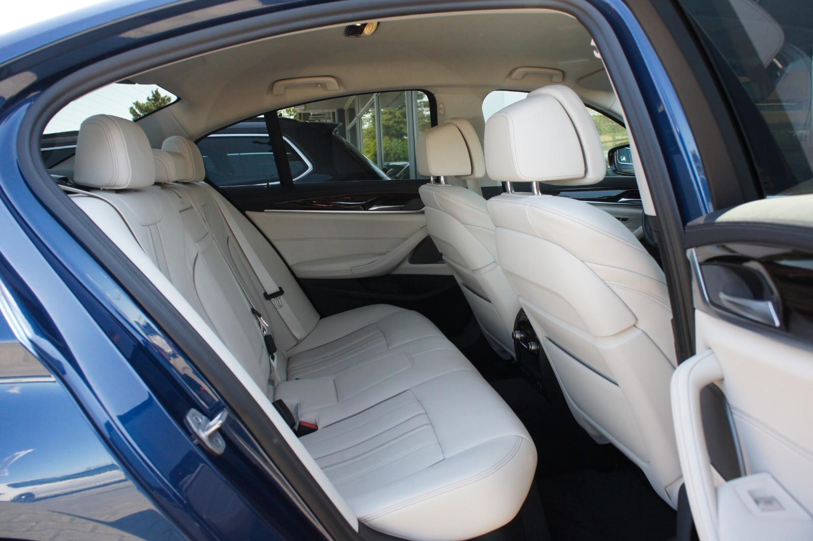 BMW 520d Limousine xDrive Luxury-Line *STANDHZG*