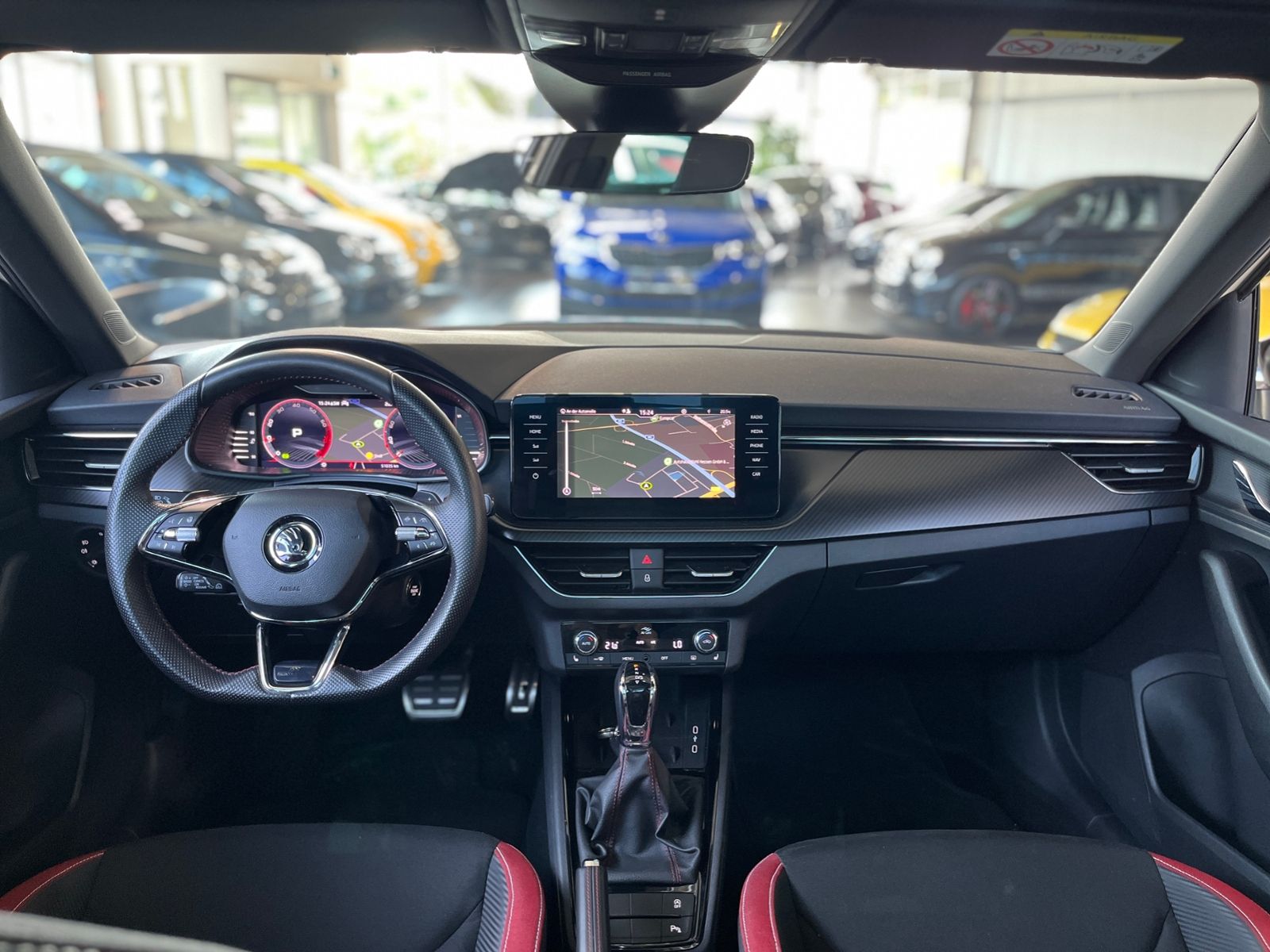 Fahrzeugabbildung SKODA Kamiq Monte Carlo PANO LED NAVI ALU