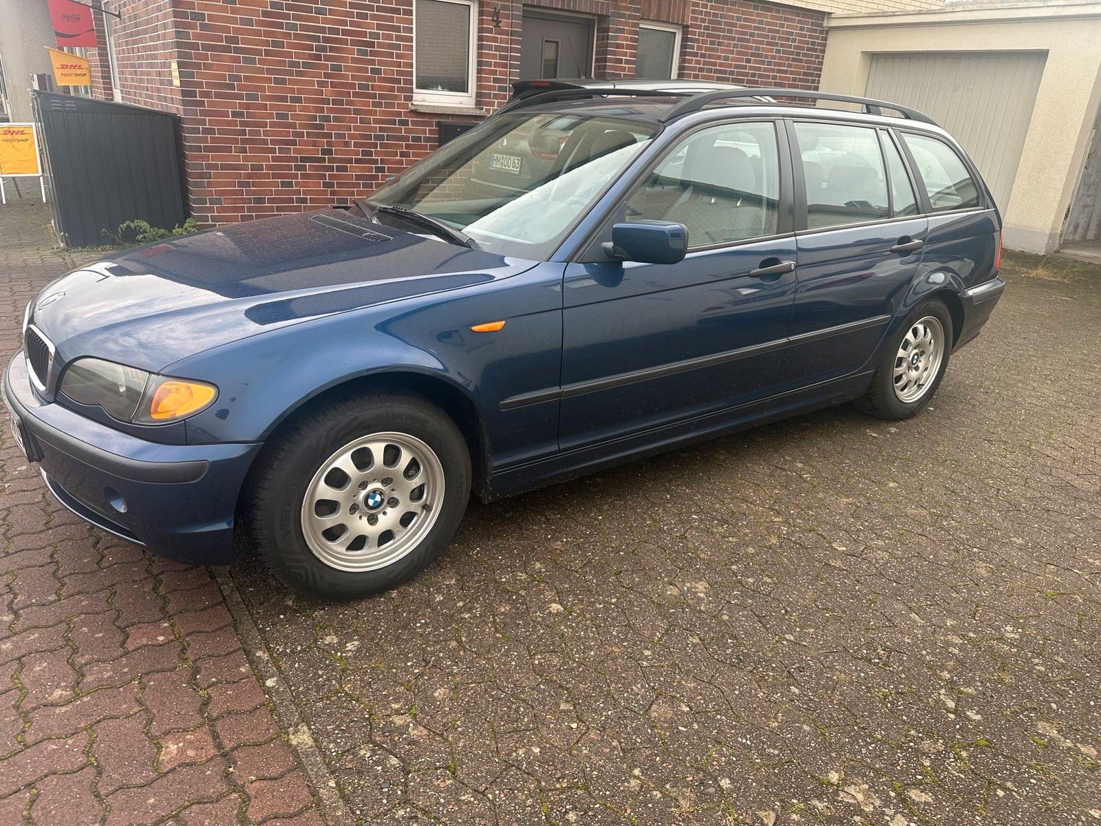 BMW 316 2005 — rear view