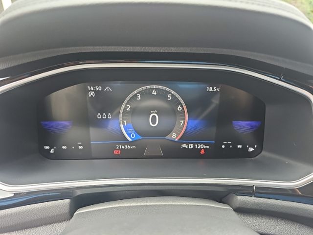Fahrzeugabbildung Volkswagen T-Roc R-LINE 1.0 TSI PDC SHZ LED LIGHT-ASSIST DA