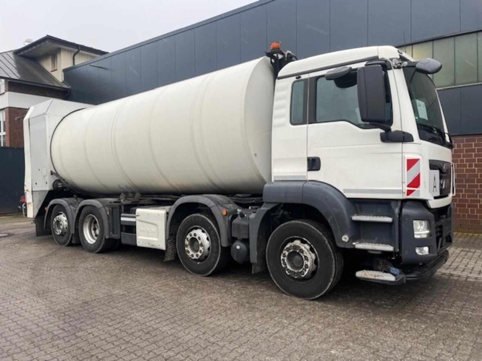 MAN 32.360 8x2 TGS Faun Rotopress