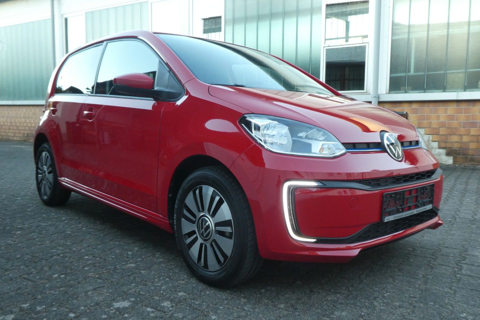 Volkswagen e-up! UNITED 5-Türer 1-Hand KAM SITZH TEMP Gara imagem 2
