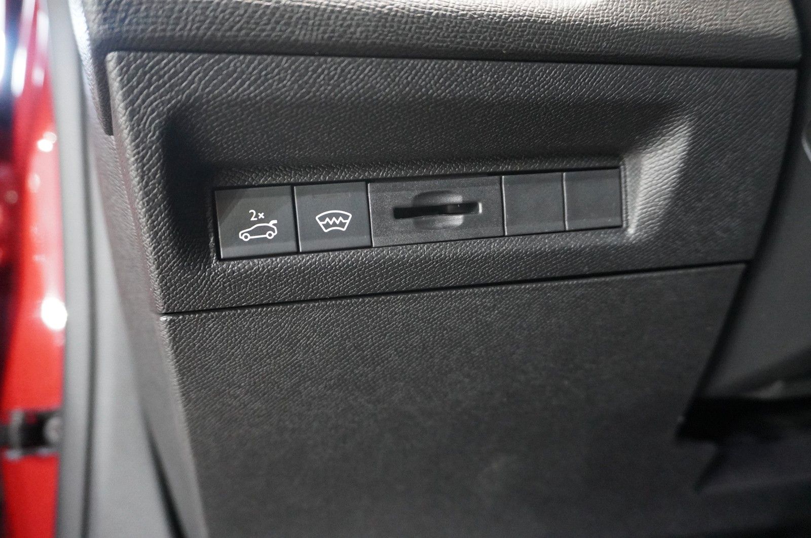 Fahrzeugabbildung Peugeot 308 SW 1.5D GT SPORT NAVI/LED/KAMERA/VIRT./DAB+