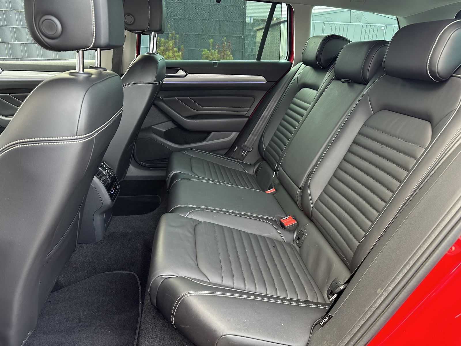 Fahrzeugabbildung Volkswagen Passat Variant GTE R-Line NAV+IQ-LIGHT+AHK+360°